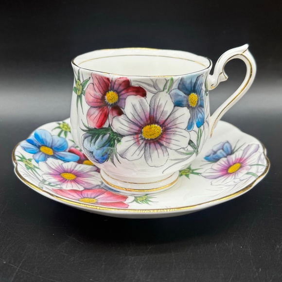 Royal Albert Flower of the Month No.10 Cosmos Tea Cup Set Bone China England - Picture 1 of 5